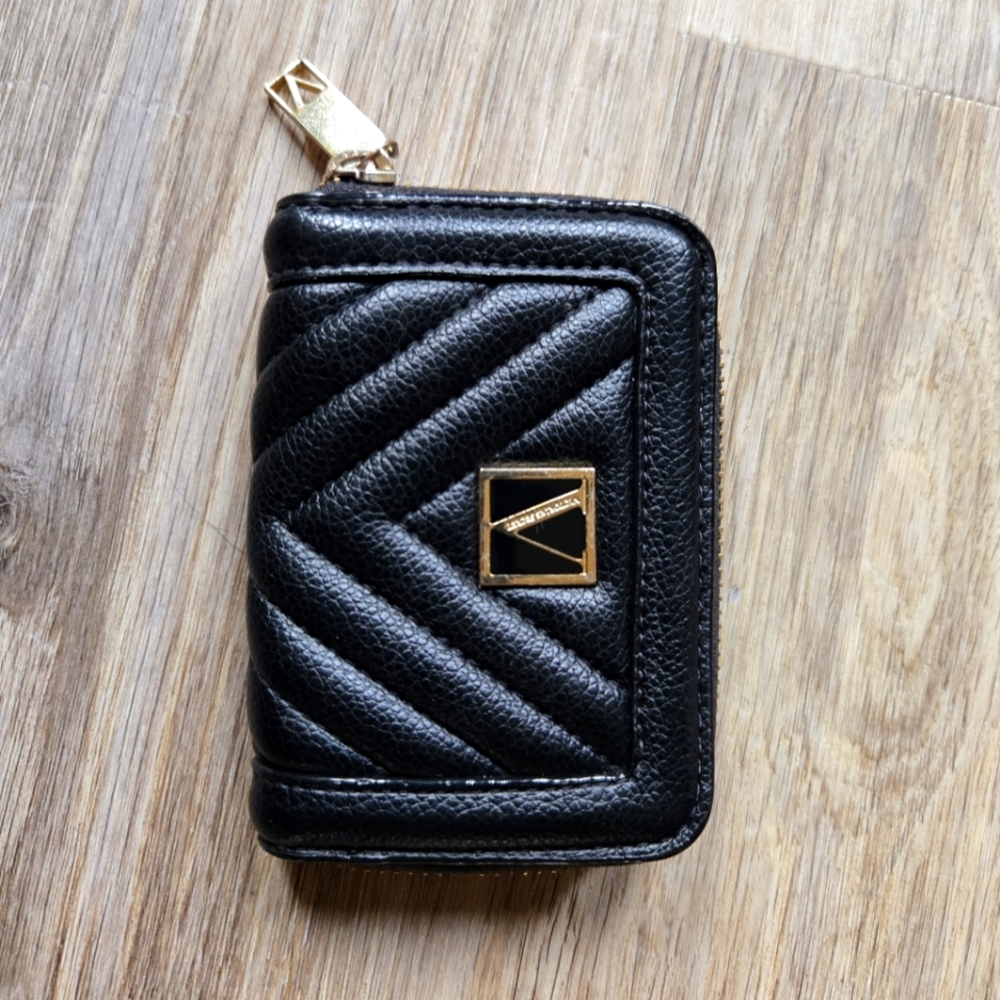 Victoria's Secret V-Quilt Zip Around Wallet
